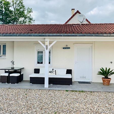 Studio Au Bord Du Lac D'Eguzon Exterior foto