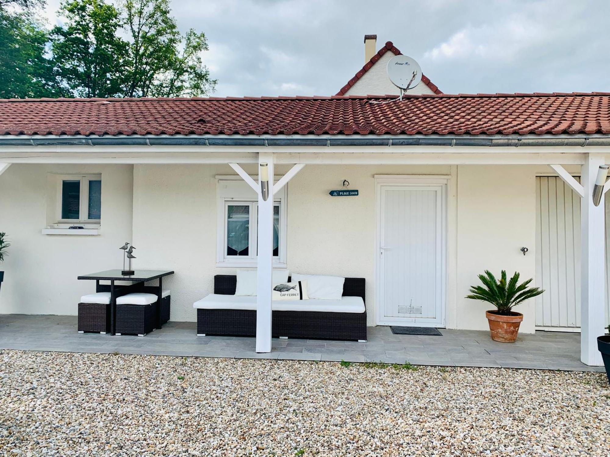 Studio Au Bord Du Lac D'Eguzon Exterior foto