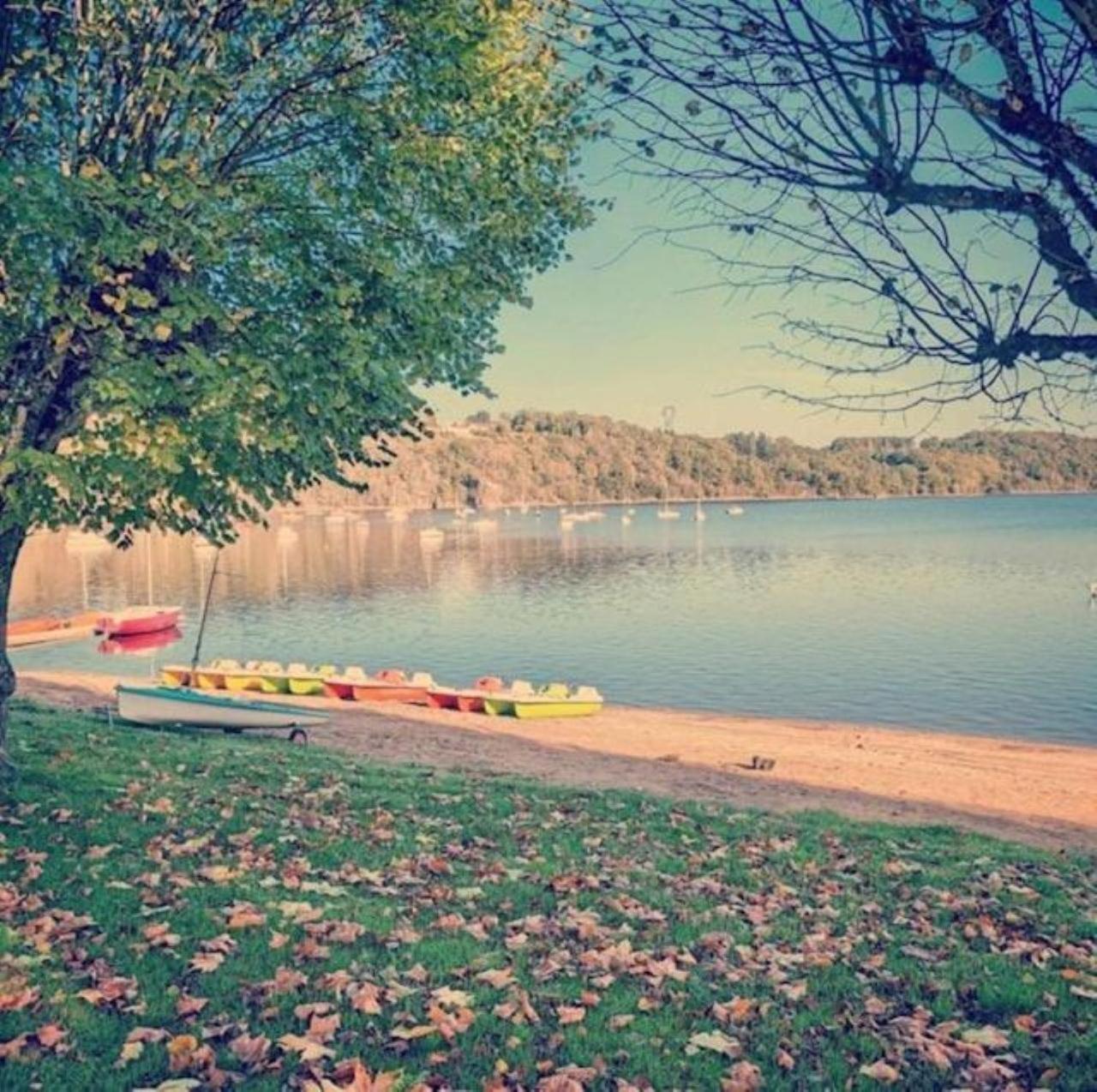 Studio Au Bord Du Lac D'Eguzon Exterior foto